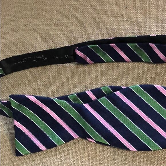2 Adjustable Bow Ties - Picture 2 of 3